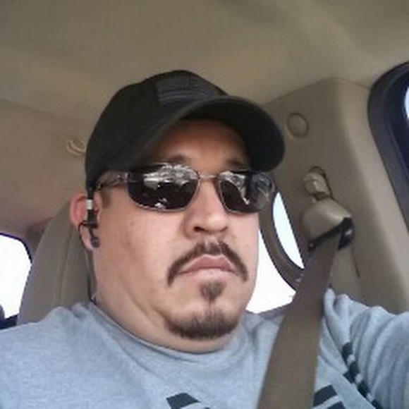 Profile Picture of Julio Correa (@juliocorrea411) on Poshmark