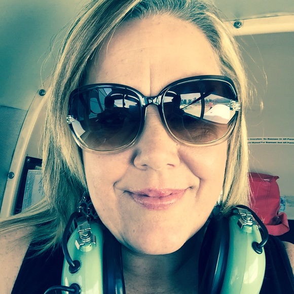 Profile Picture of Cynthia Saca (@cynthiasaca1970) on Poshmark