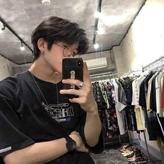 Profile Picture of Kim Alex Smith (@angienaomi.osejoperes) on Facebook