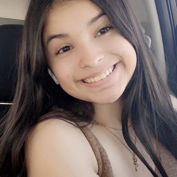 Profile Picture of Sharon Bustamante salinas (@sharonbustamant) on Poshmark