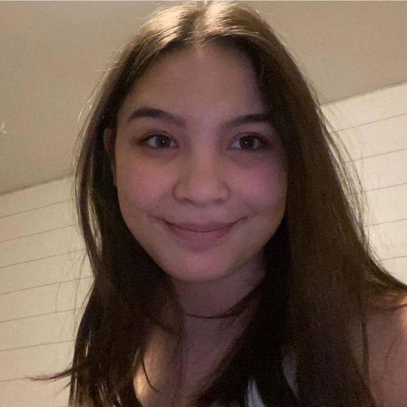 Profile Picture of Maia Arafiles (@maiastruble) on Poshmark