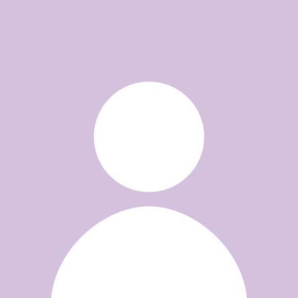 Profile Picture of Arielle Rodricks (@arodricks) on Poshmark