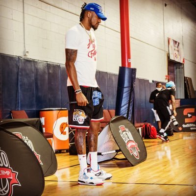 Profile Picture of Robert Covington (@Holla_At_Rob33) on Twitter