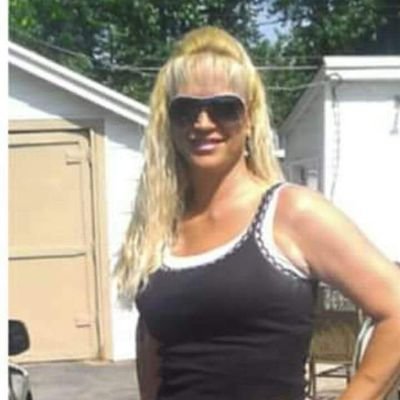 Profile Picture of Shelly Farr (@FarrShelly) on Twitter