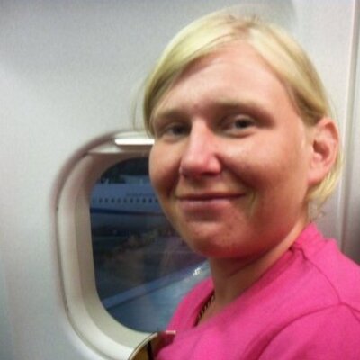 Profile Picture of Julie Carlin (@julie8319) on Twitter