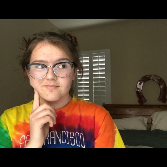 Profile Picture of Alexa Bell (@alexabell21) on Poshmark