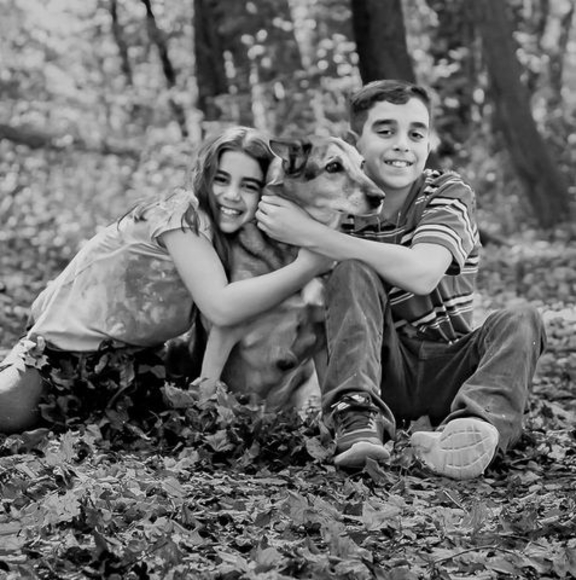 Profile Picture of David Dinarda (@daviddinarda) on Poshmark