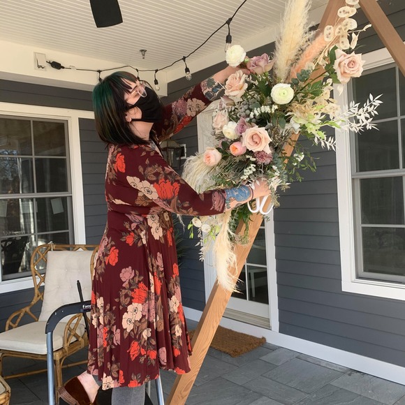 Profile Picture of Vanessa Burns (@nessburns78) on Poshmark