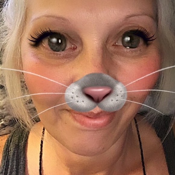 Profile Picture of Regina Latosky (@gglatos) on Poshmark