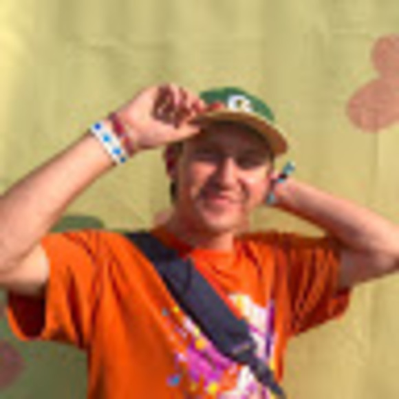 Profile Picture of Garrett Vaughn (@garrettvaughn) on Poshmark