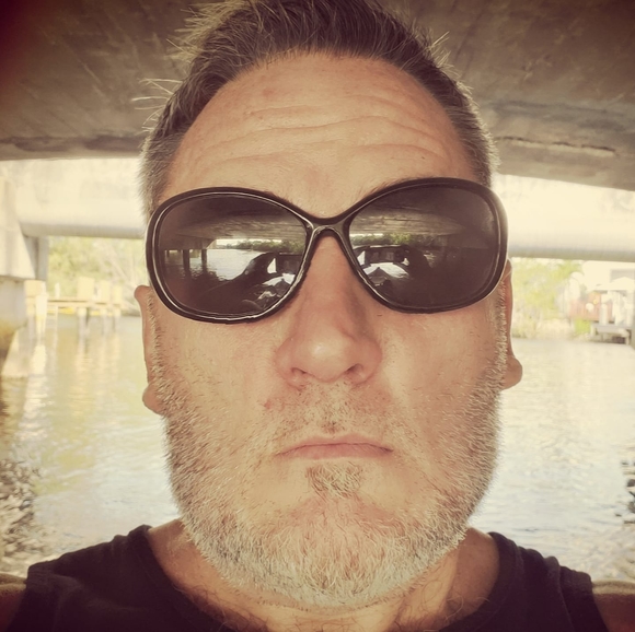 Profile Picture of Jon Guidone (@jguidone) on Poshmark