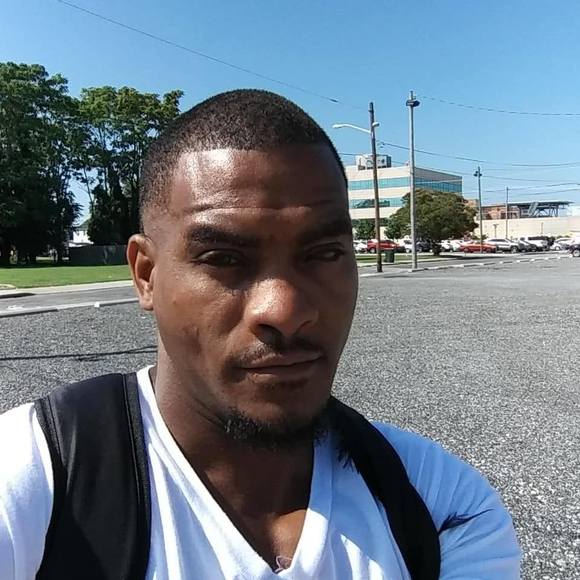 Profile Picture of Pierre Williams (@pierrewillia772) on Poshmark