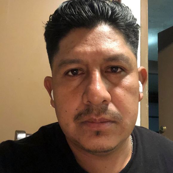 Profile Picture of Peter Lopez (@peter_lopez) on Poshmark