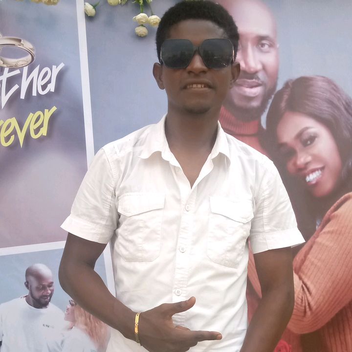 Profile Picture of paulargeomosefe (@mcpaularge) on Tiktok