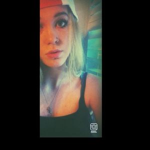 Profile Picture of Madison Henry (@guesswhat_idgaf) on Myspace