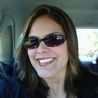 Profile Picture of Lisa Martinez (@AlwayzSmiling27) on Twitter