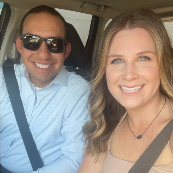 Profile Picture of Julie Holcomb (@juliepholcomb) on Poshmark