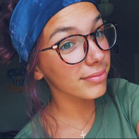 Profile Picture of Carlee Izzo💜 (@car_angelinaaa) on Pinterest