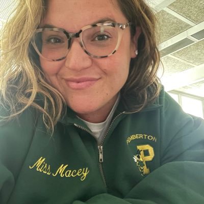 Profile Picture of Miss Macey (@_missmacey) on Twitter