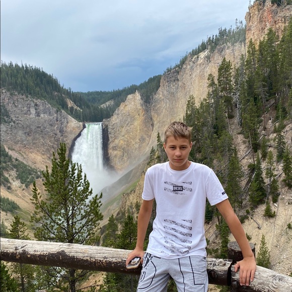 Profile Picture of Ilya Krivosheev (@ilyak2202) on Poshmark