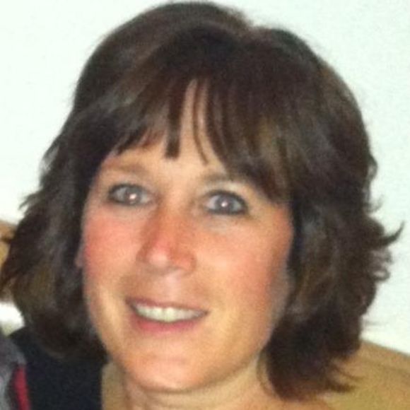 Profile Picture of Carrie O'connor carretta (@ccarretta7320) on Poshmark