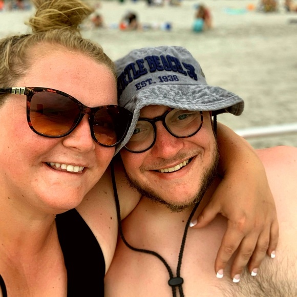 Profile Picture of Skye Knollmeyer (@skyelyn2690) on Poshmark