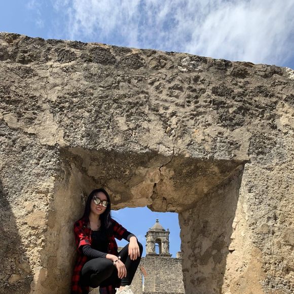 Profile Picture of Yiling Tian (@632143977) on Poshmark