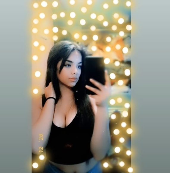 Profile Picture of Adilene Sanchez (@adilenesanch492) on Poshmark