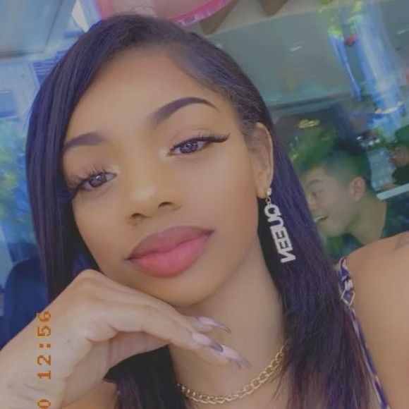 Profile Picture of Tasha Paulino (@tr18) on Poshmark