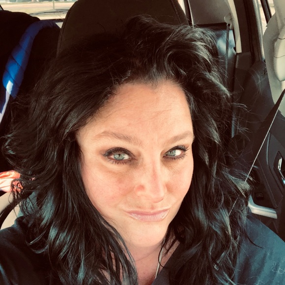 Profile Picture of Nancy Mignona (@nancymignona) on Poshmark
