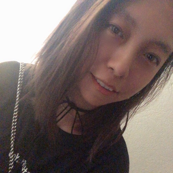 Profile Picture of Guiqing Gao (@co2coco) on Poshmark