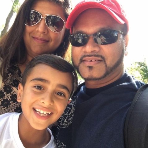 Profile Picture of Naz Hossain (@nazhossain) on Poshmark