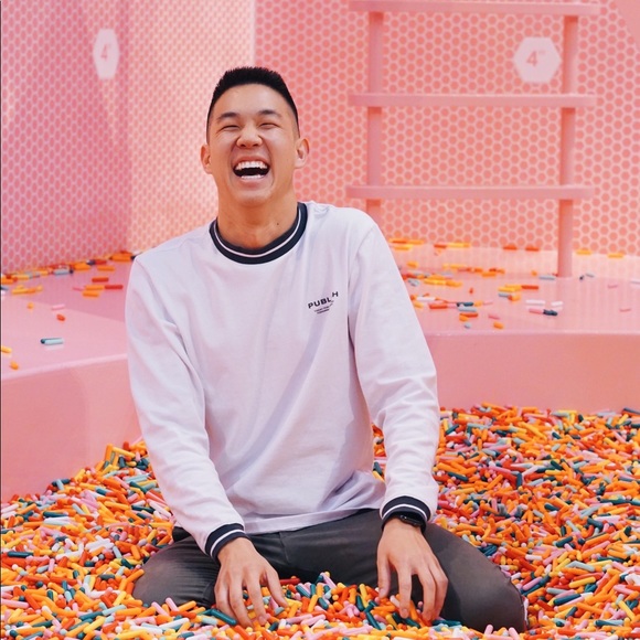 Profile Picture of Alvin Wang (@amattwang) on Poshmark