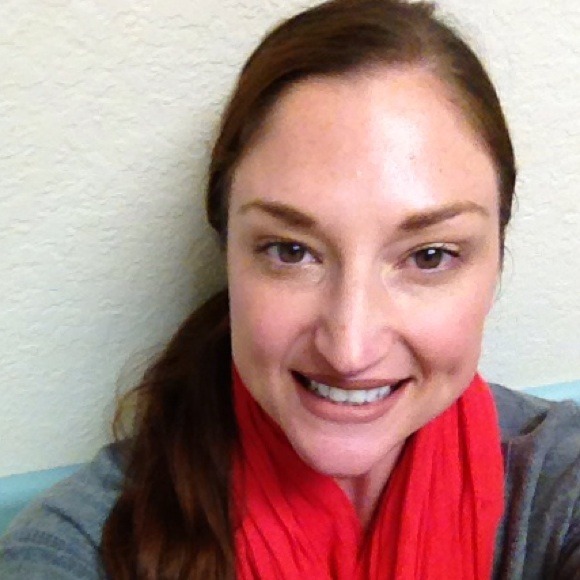 Profile Picture of Danielle Fatigate (@danifatigate) on Poshmark