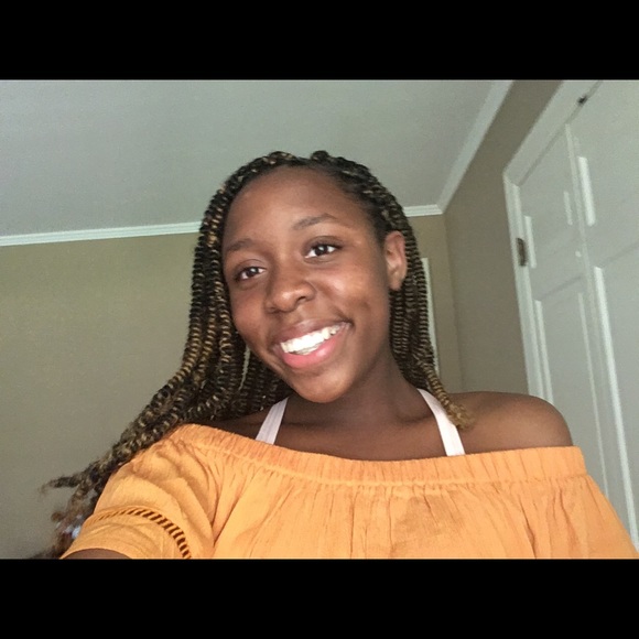 Profile Picture of Micaiah Cogshell (@lowkeymicaiah) on Poshmark