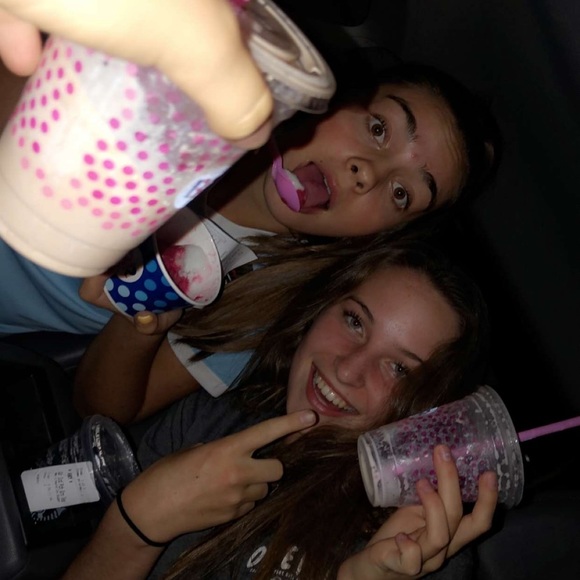 Profile Picture of Natasha Vallancey (@natasha_vallan) on Poshmark