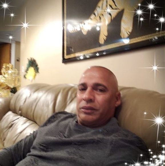 Profile Picture of Daniel Cortina (@dcortinah) on Poshmark