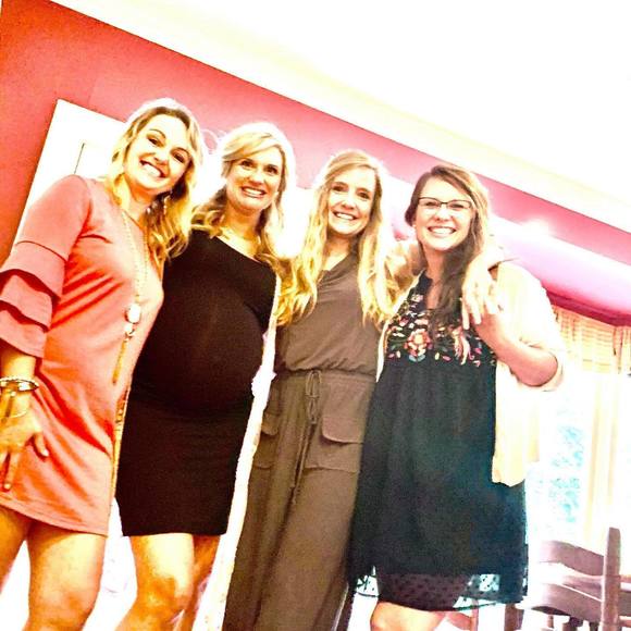 Profile Picture of Whitney Jarvis (@whitney_jarvis) on Poshmark