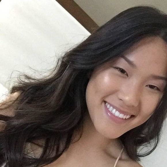 Profile Photo of Amy Yu (@amy_yu) on Poshmark