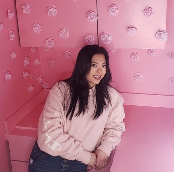 Profile Picture of Crystal Dizon (@cstyles2086) on Poshmark