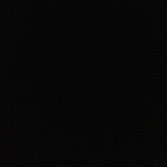 Profile Picture of Bella Perrins (@bella_perrins) on Poshmark