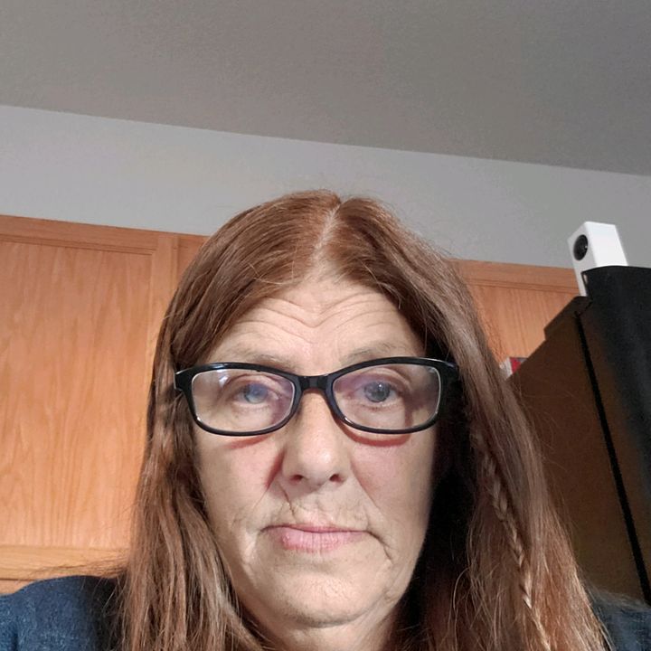 Profile Picture of Ellen (@davidknack3) on Tiktok
