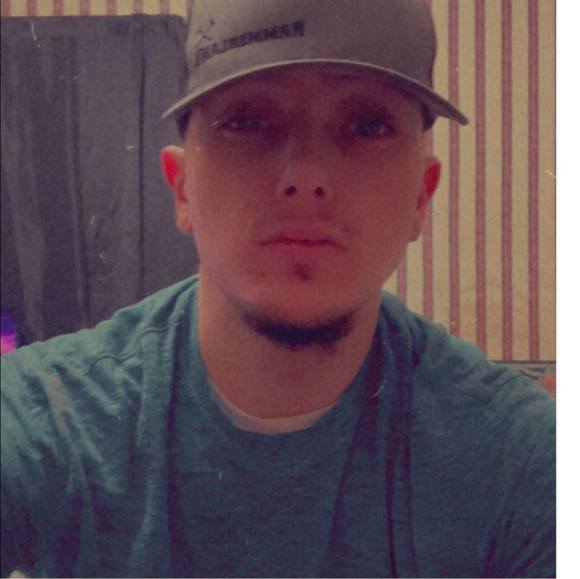 Profile Picture of Mikey Browning (@mikeybrownin160) on Poshmark