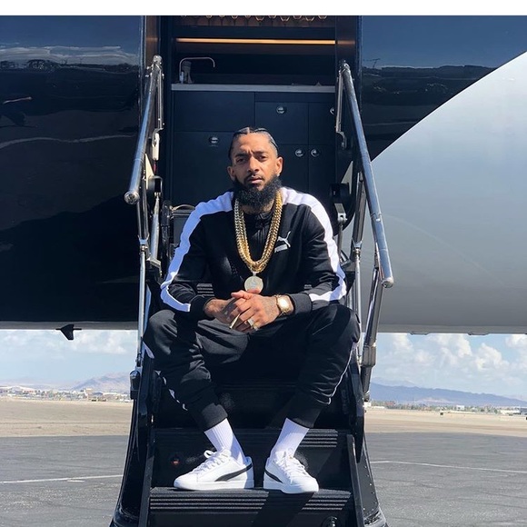 Profile Picture of Vincent Ball (@vinnyb123) on Poshmark