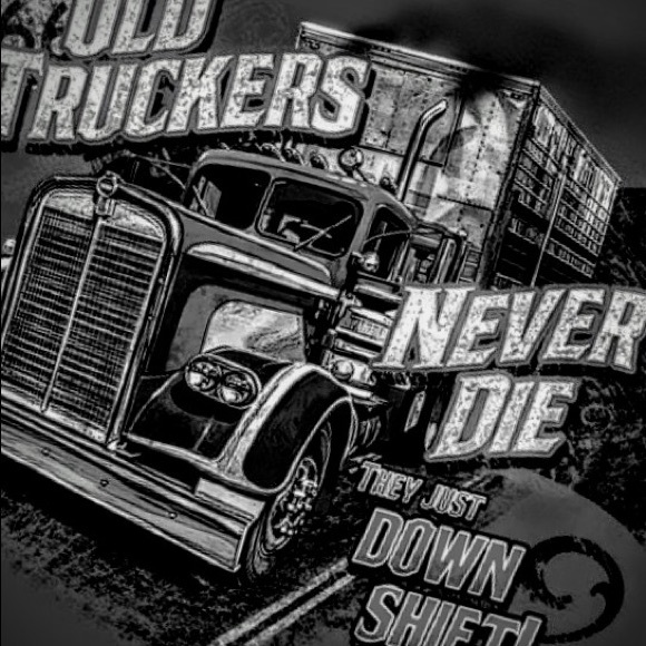 Profile Picture of Matt Reynolds (@m33reynolds1982) on Poshmark