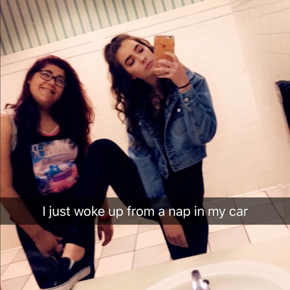 Profile Picture of Kylee Scott (@kylee_scott15) on Poshmark