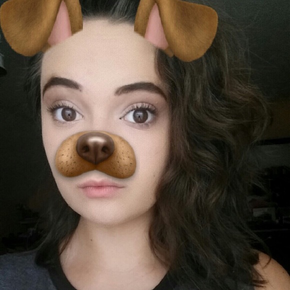 Profile Picture of Kaitlyn Thornsbury (@kaitlyntho) on Poshmark