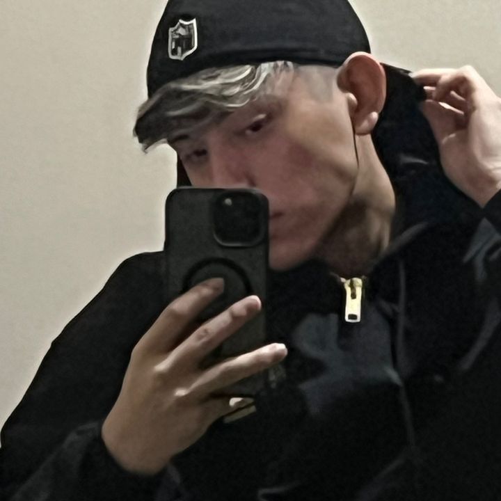 Profile Picture of julian (@juliancasttt) on Tiktok