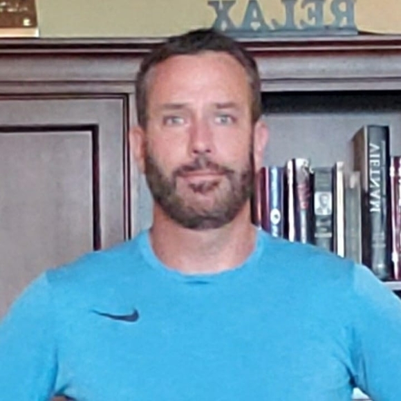 Profile Picture of Leo Purcell (@leopurcell) on Poshmark