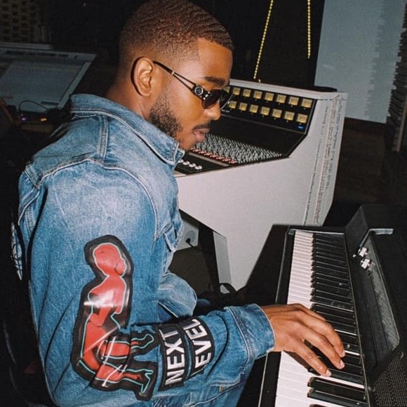 Profile Picture of Terence Thomas (@terencea17) on Poshmark